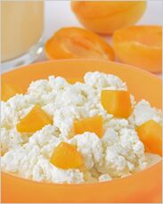 cottage cheese with a fruit diet dish for the lazy